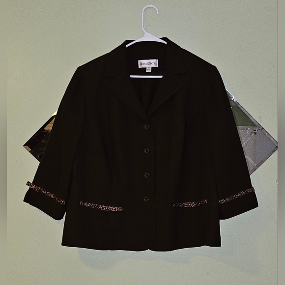 Danny & Nicole Jackets & Blazers - Danny & Nicole 18W Brown Blazer with Shoulder Pads